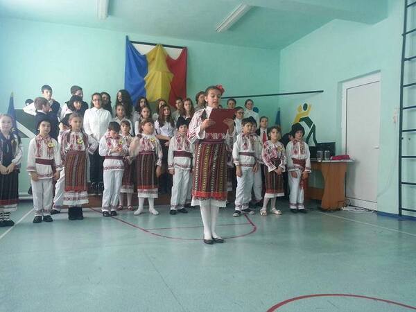 Scoala_Gimnaziala_Muncelu_de_Sus4.jpg